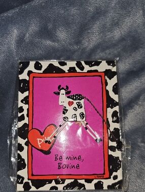 GANZ Pink Cow Heart Pin